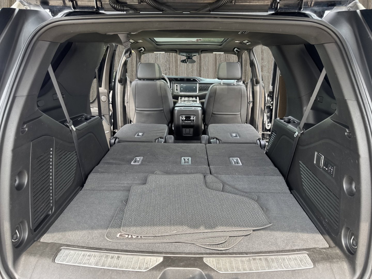 Used 2022 GMC Yukon Denali image 56