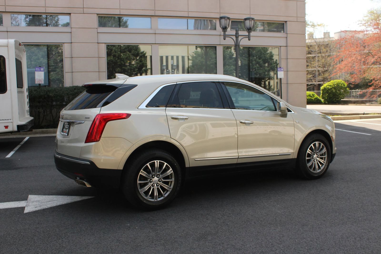 Used 2017 Cadillac XT5 Luxury w/ Driver Awareness Package AWD/4WD image 7