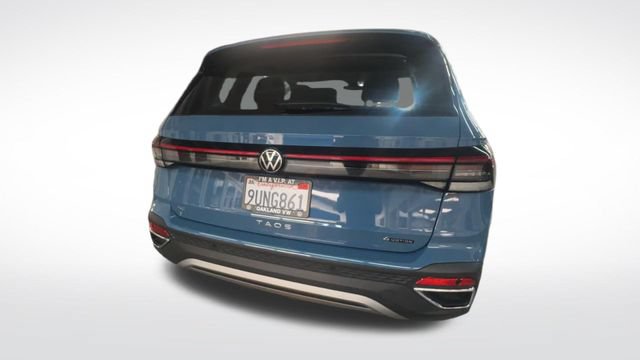 Certified 2025 Volkswagen Taos SE AWD/4WD image 8