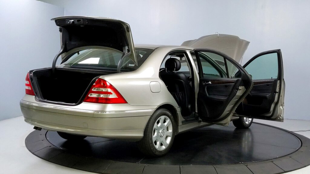 Used 2005 Mercedes-Benz C 320 4MATIC Sedan image 14