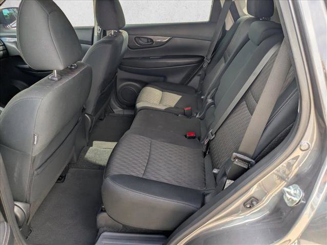 Used 2019 Nissan Rogue S image 17