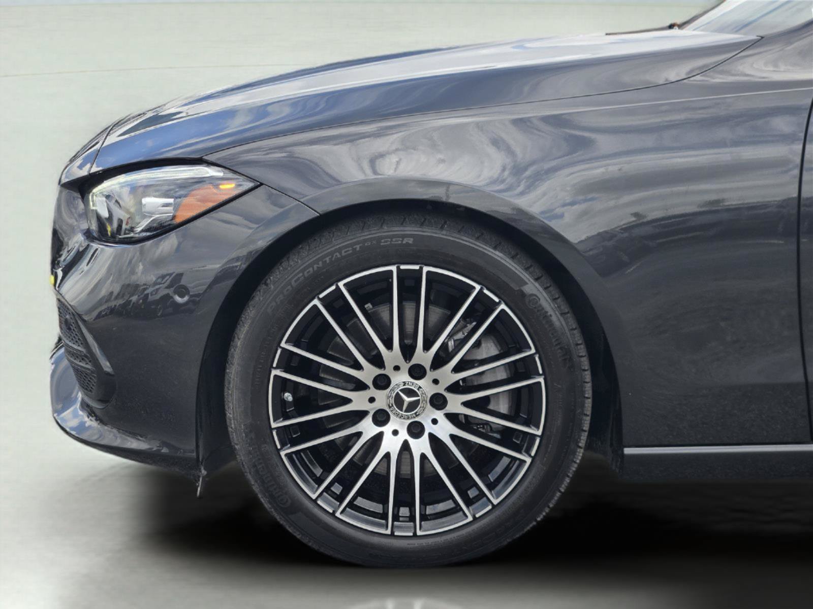 Used 2025 Mercedes-Benz C 300 Sedan image 9