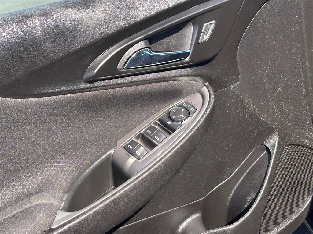 Used 2023 Chevrolet Malibu LT image 25