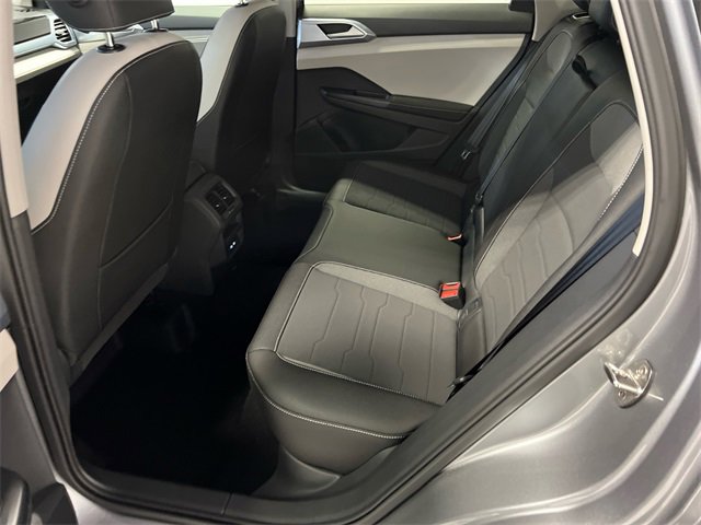 New 2026 Volkswagen Taos SE image 9