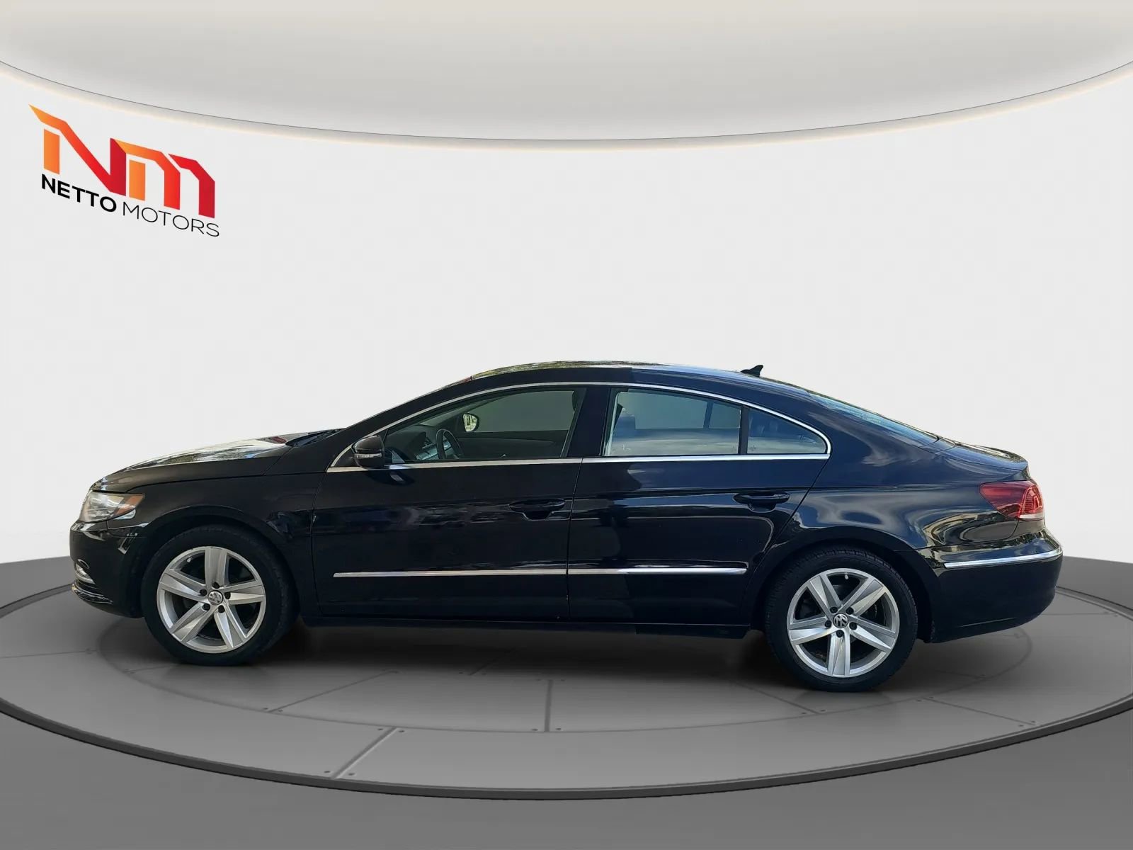 Used 2013 Volkswagen CC Sport image 2