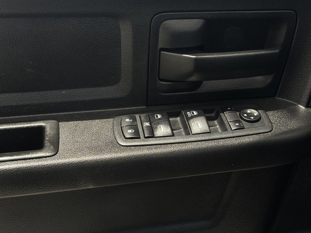 Used 2018 RAM 2500 Tradesman w/ Chrome Appearance Group AWD/4WD image 24