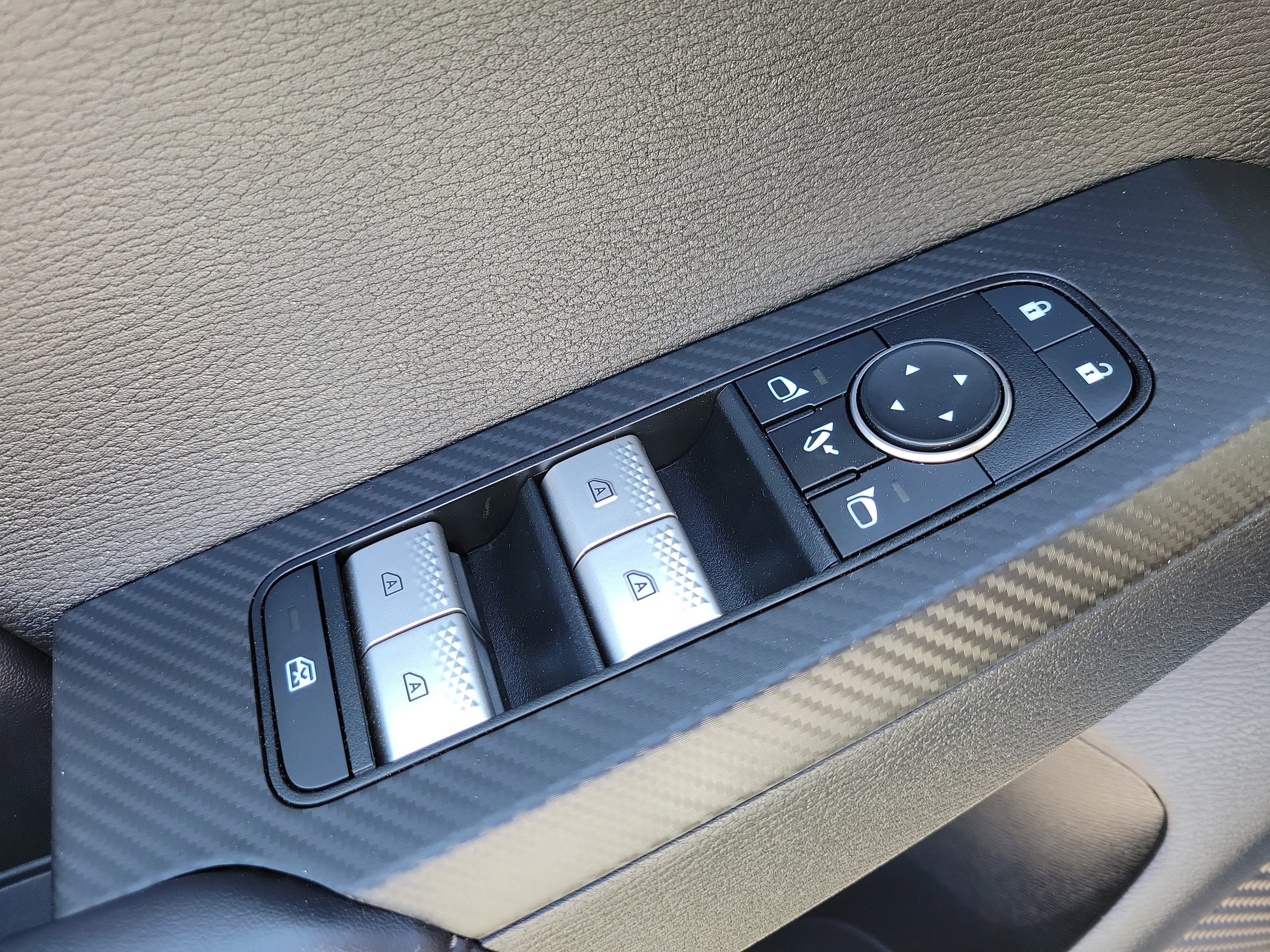 Used 2024 Mitsubishi Outlander SE Black Edition image 22