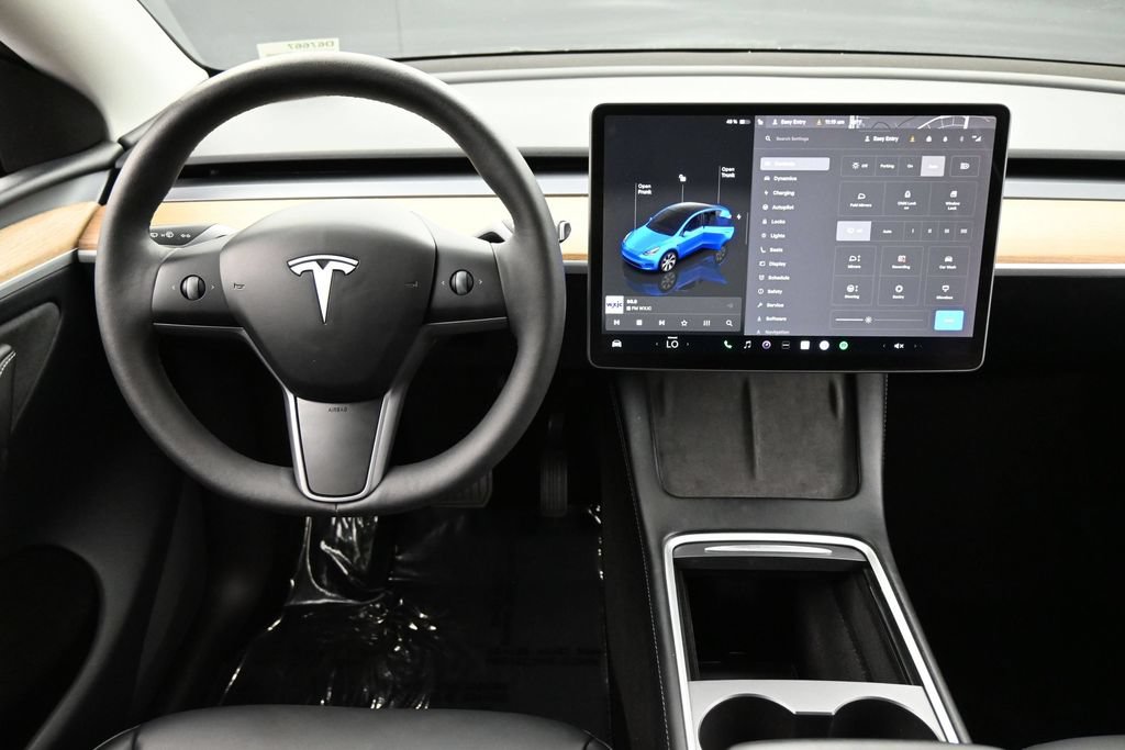 Used 2024 Tesla Model Y Long Range AWD/4WD image 5
