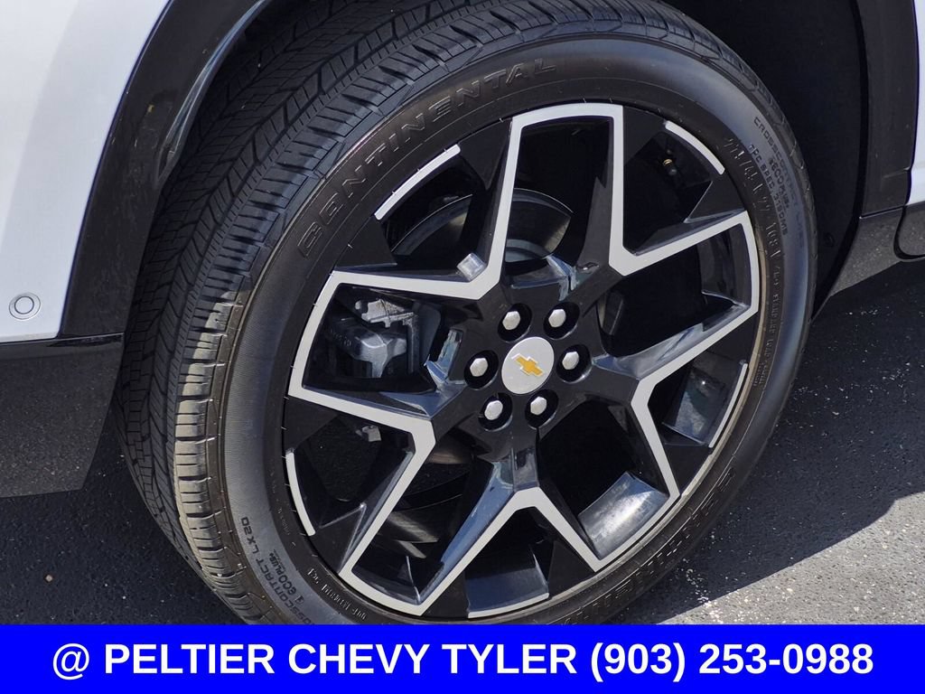 Used 2025 Chevrolet Traverse High Country FWD image 7