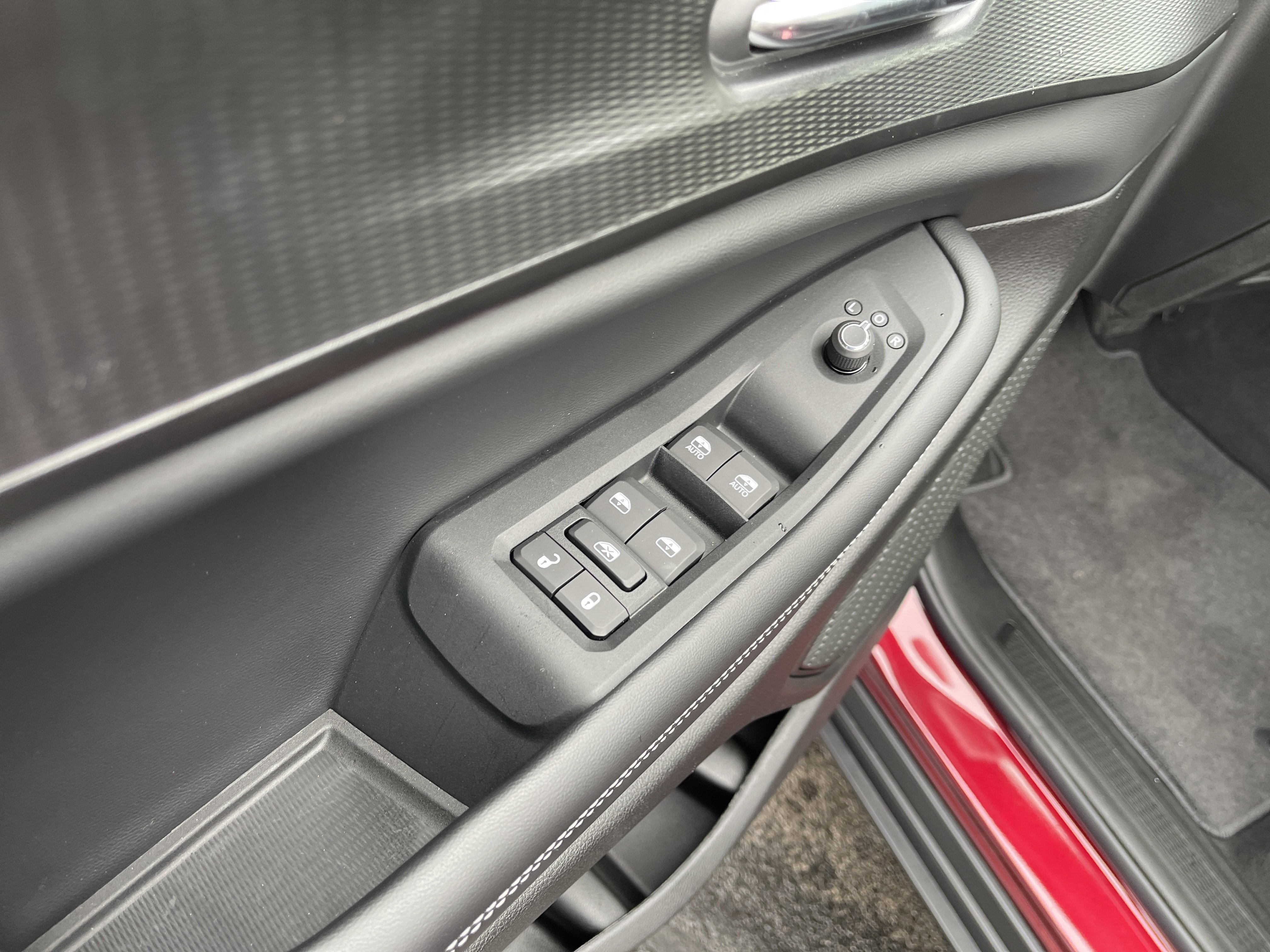 New 2025 Jeep Grand Cherokee L Altitude image 9