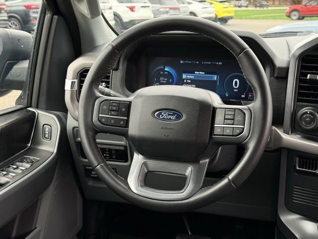 Used 2025 Ford F150 Lightning XLT AWD/4WD image 9