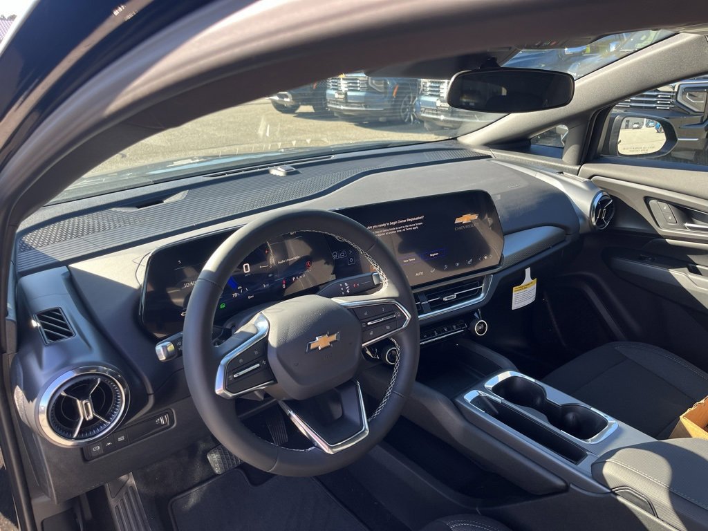 New 2026 Chevrolet Equinox EV LT w/ Comfort Package image 11