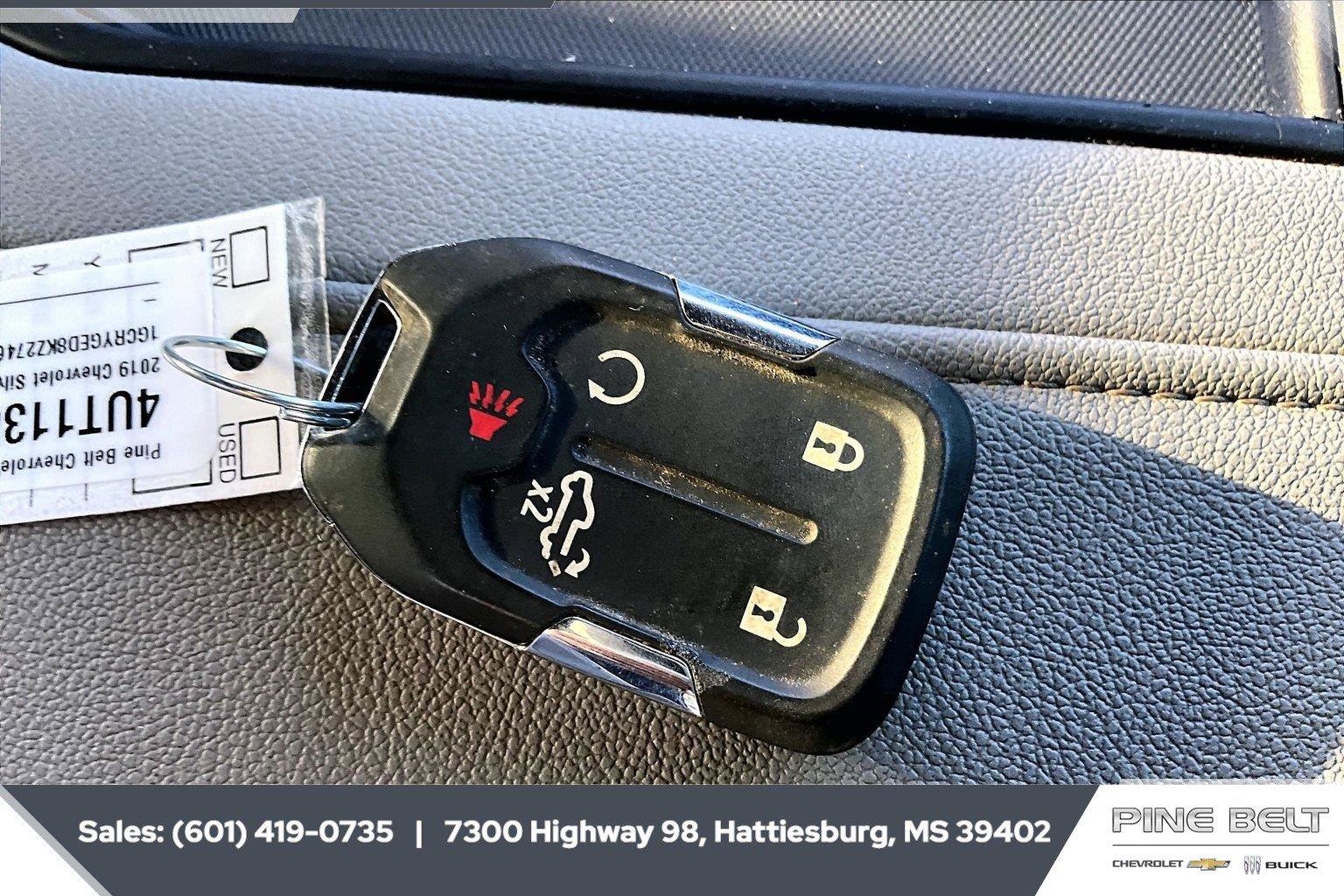 Used 2019 Chevrolet Silverado 1500 LTZ w/ LTZ Plus Package AWD/4WD image 10