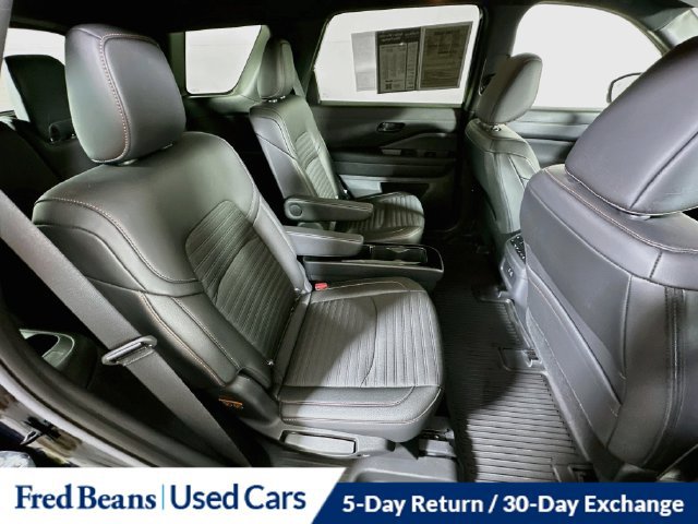 Used 2025 Nissan Pathfinder Rock Creek AWD/4WD image 34