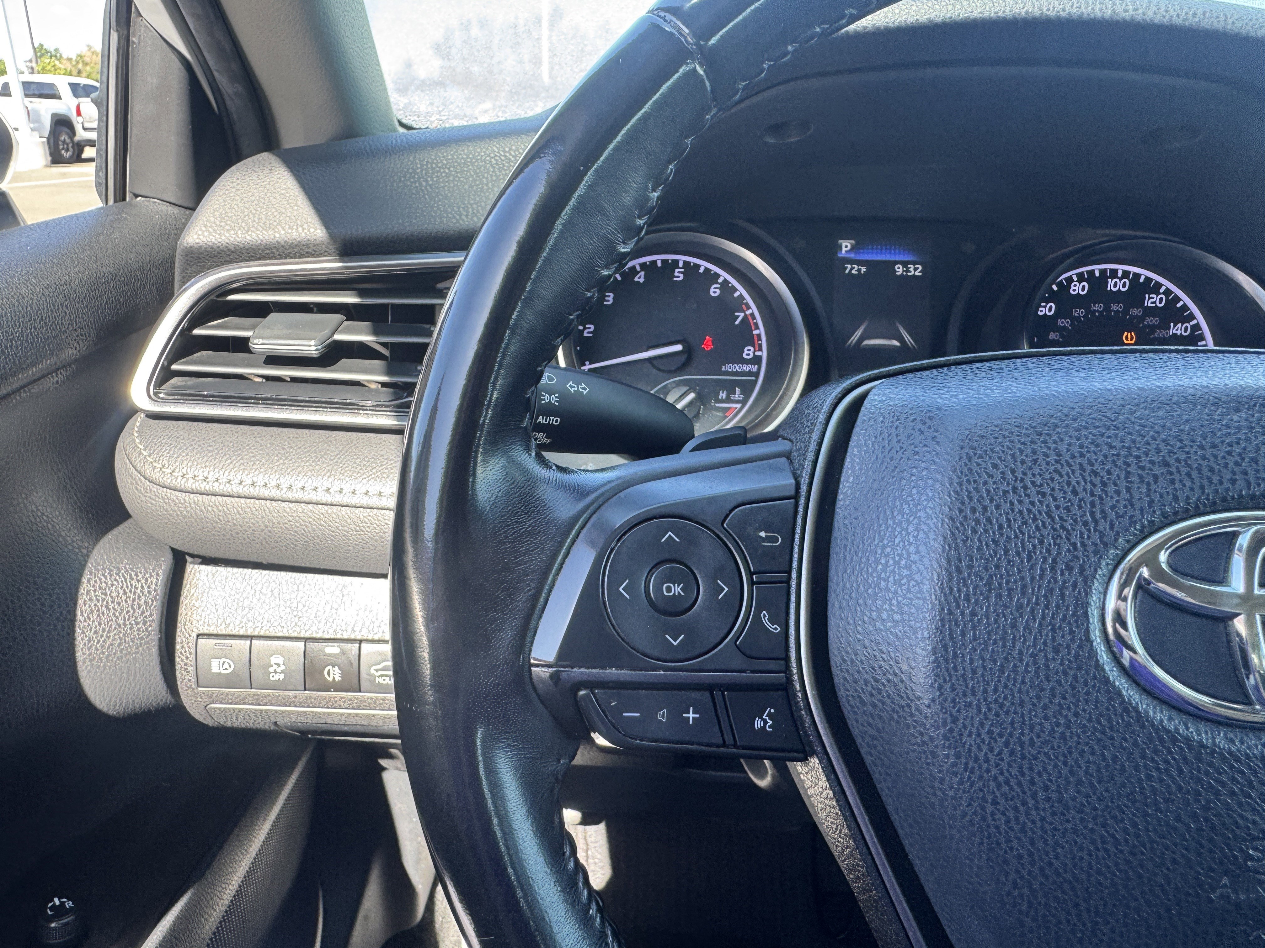Used 2021 Toyota Camry SE FWD image 31