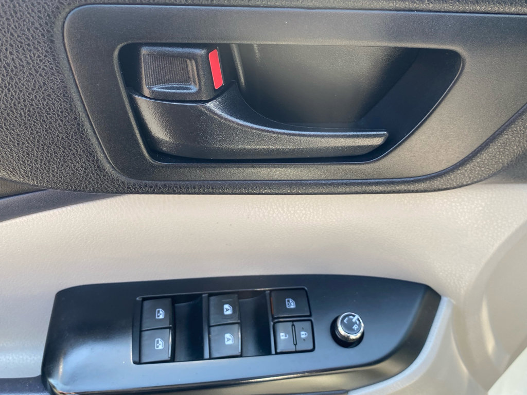 Used 2016 Toyota Highlander Plus image 19