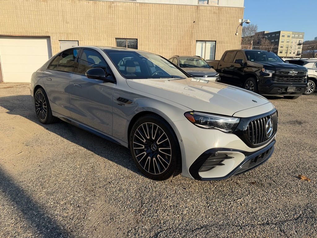 Used 2026 Mercedes-Benz E 53 AMG e 4MATIC Sedan image 9