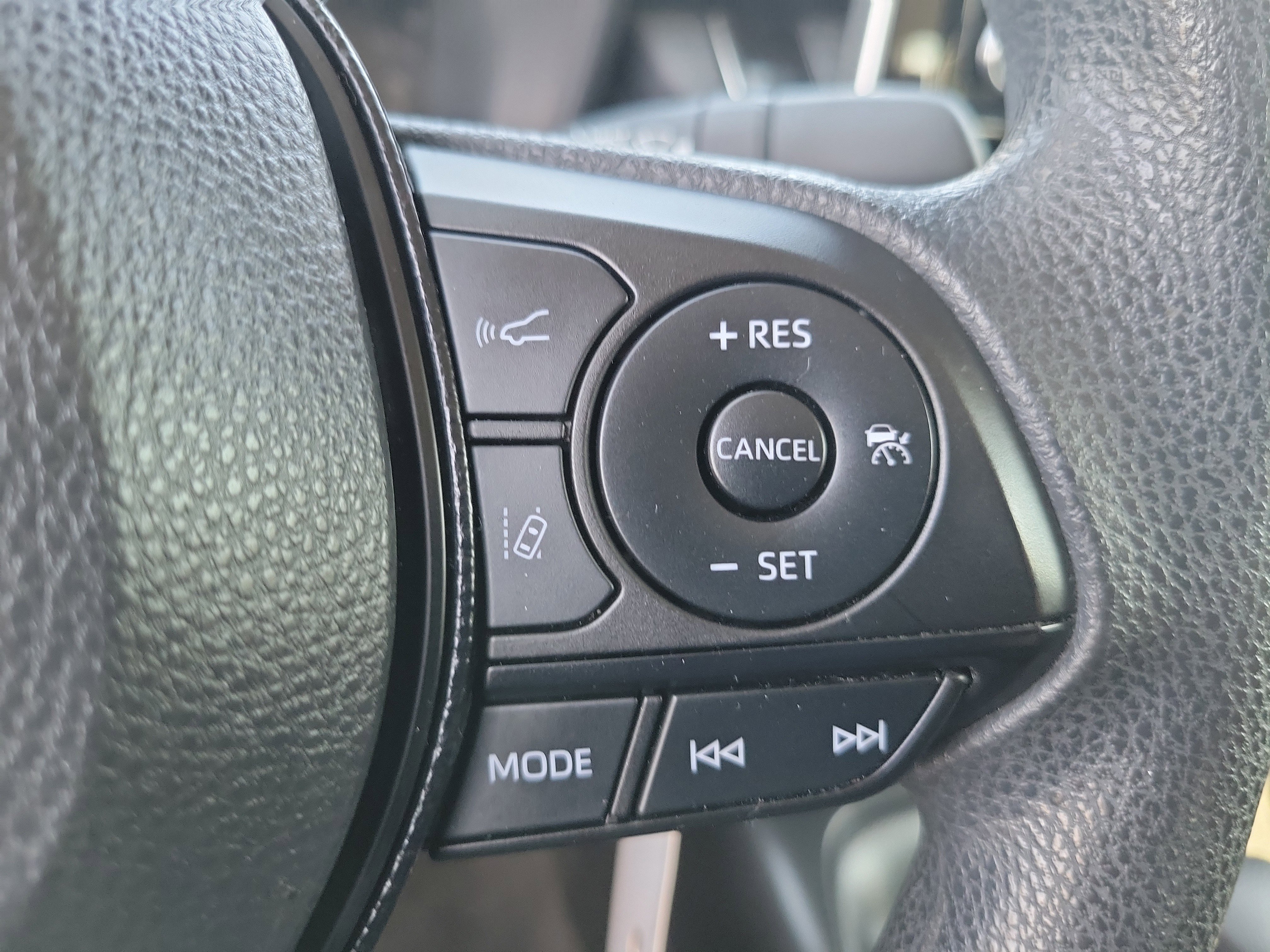 Used 2021 Toyota Corolla LE image 11