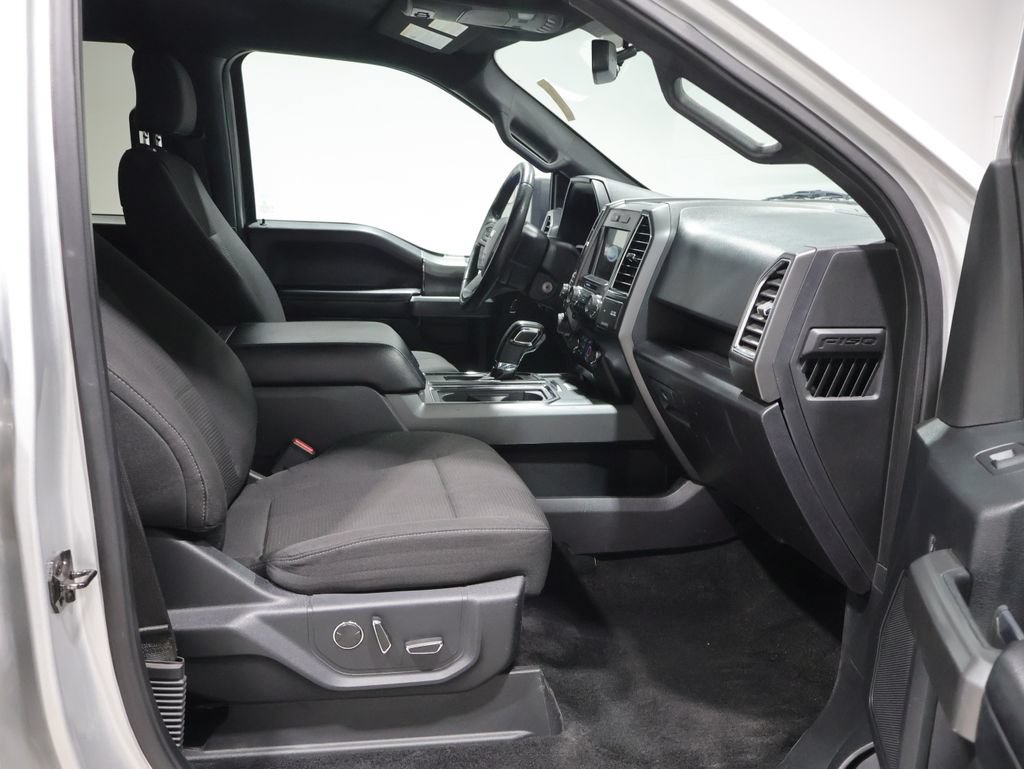 Used 2016 Ford F150 XLT w/ Equipment Group 302A Luxury AWD/4WD image 23