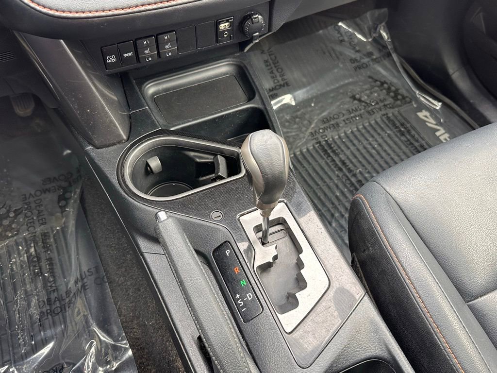 Used 2018 Toyota RAV4 SE w/ Power Extra Value Package AWD/4WD image 32