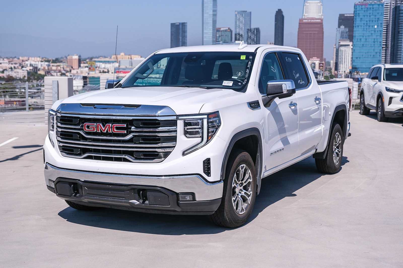 Used 2025 GMC Sierra 1500 SLT RWD image 1