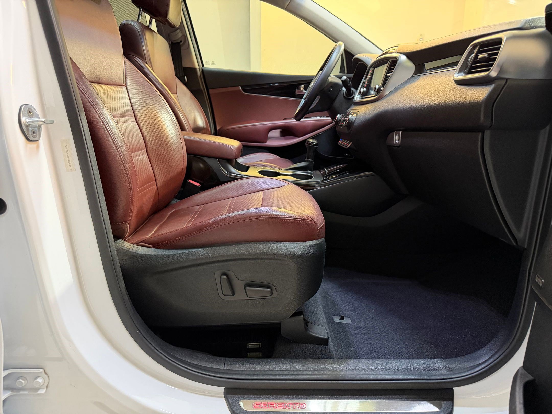 Used 2017 Kia Sorento SX FWD image 48