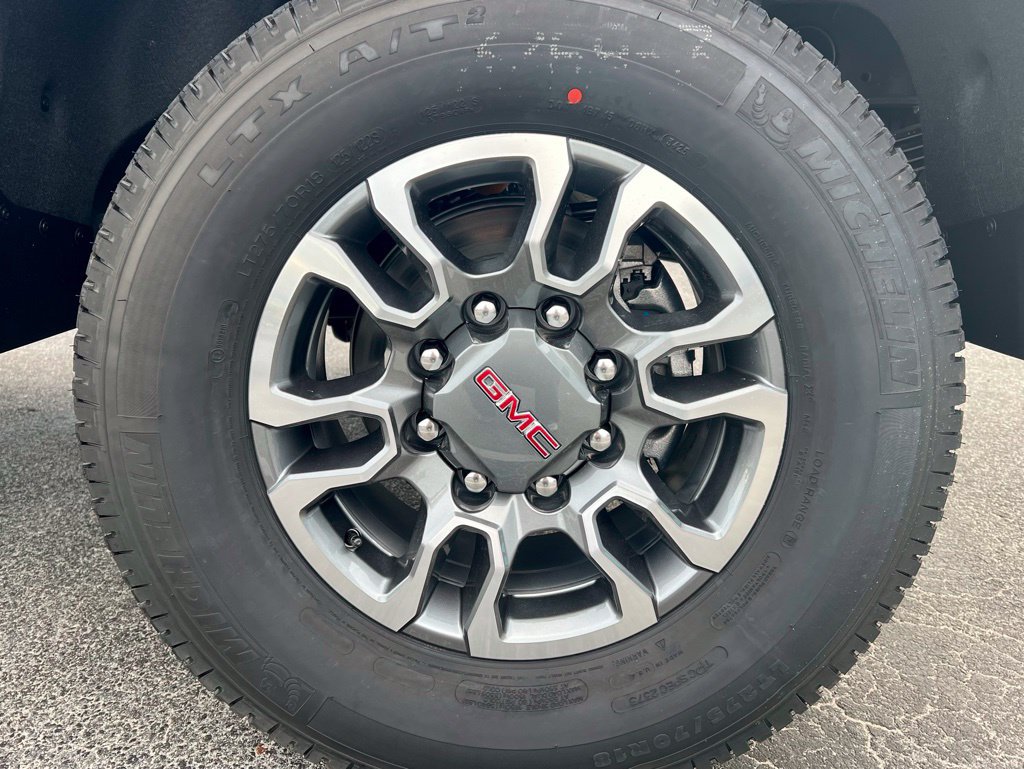New 2026 GMC Sierra 2500 SLT AWD/4WD image 17