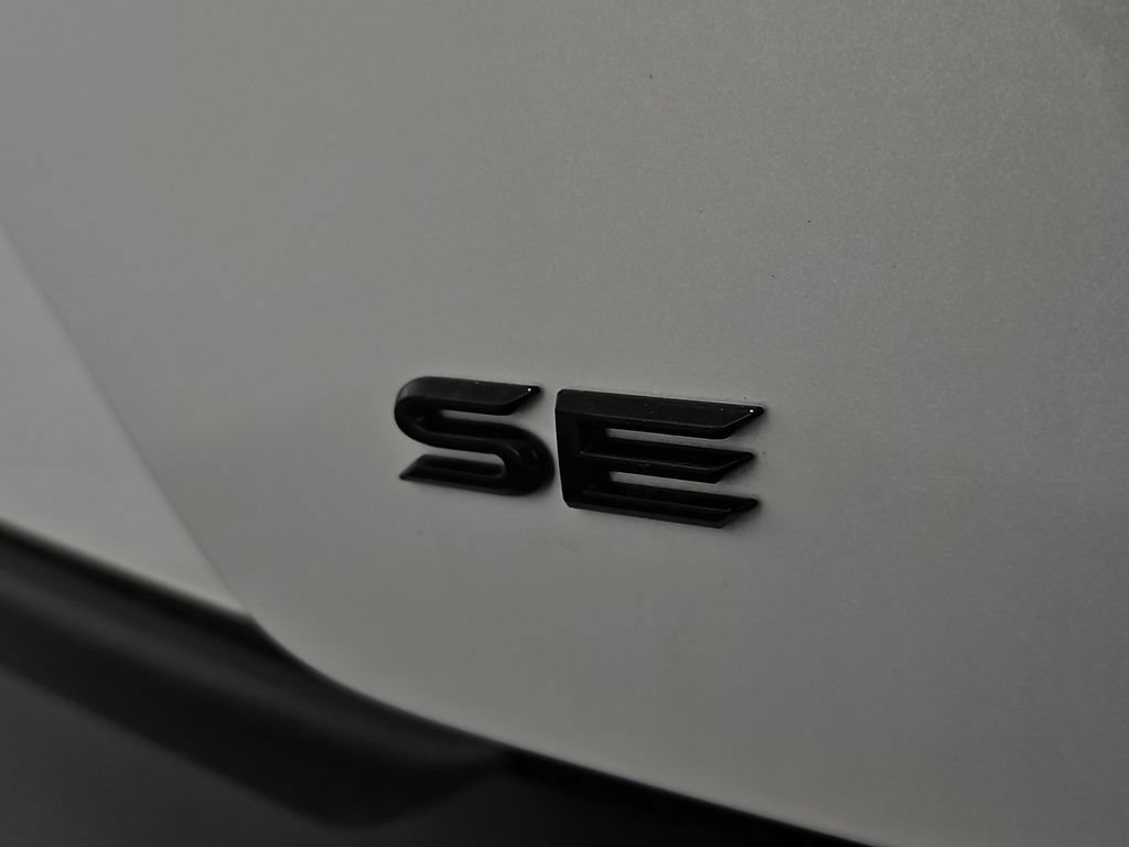 New 2026 Toyota C-HR AWD/4WD image 9