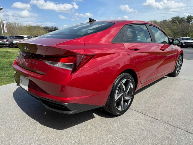 Used 2023 Hyundai Elantra SEL w/ Convenience Package image 21