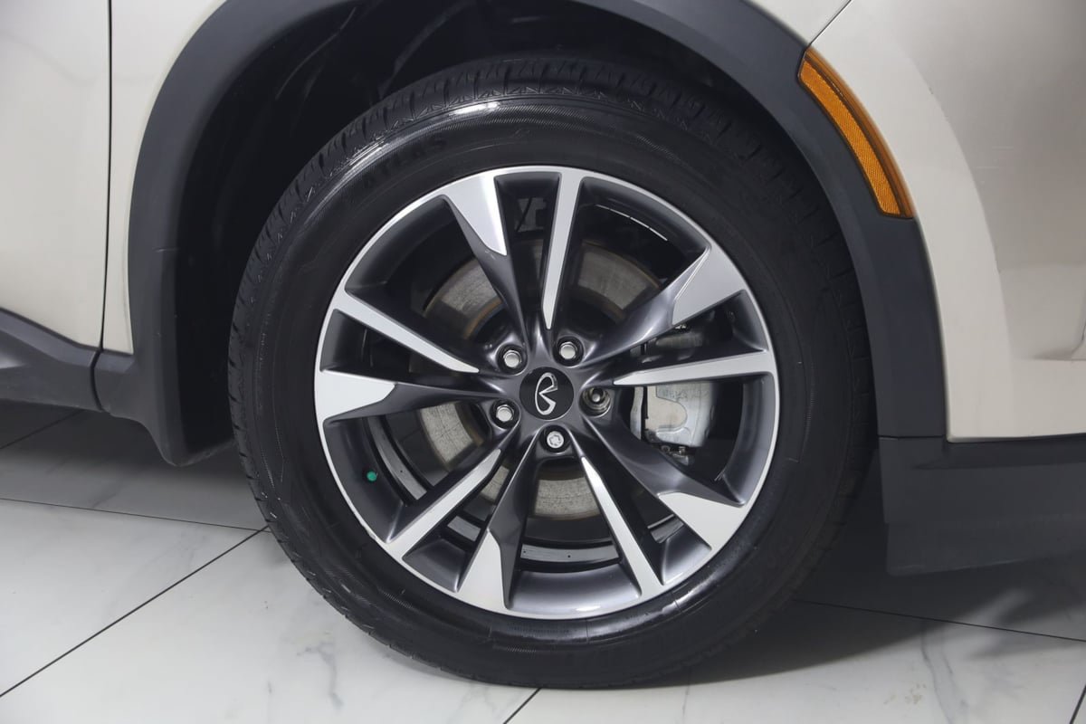 Used 2023 INFINITI QX60 Luxe w/ Cargo Package AWD/4WD image 17