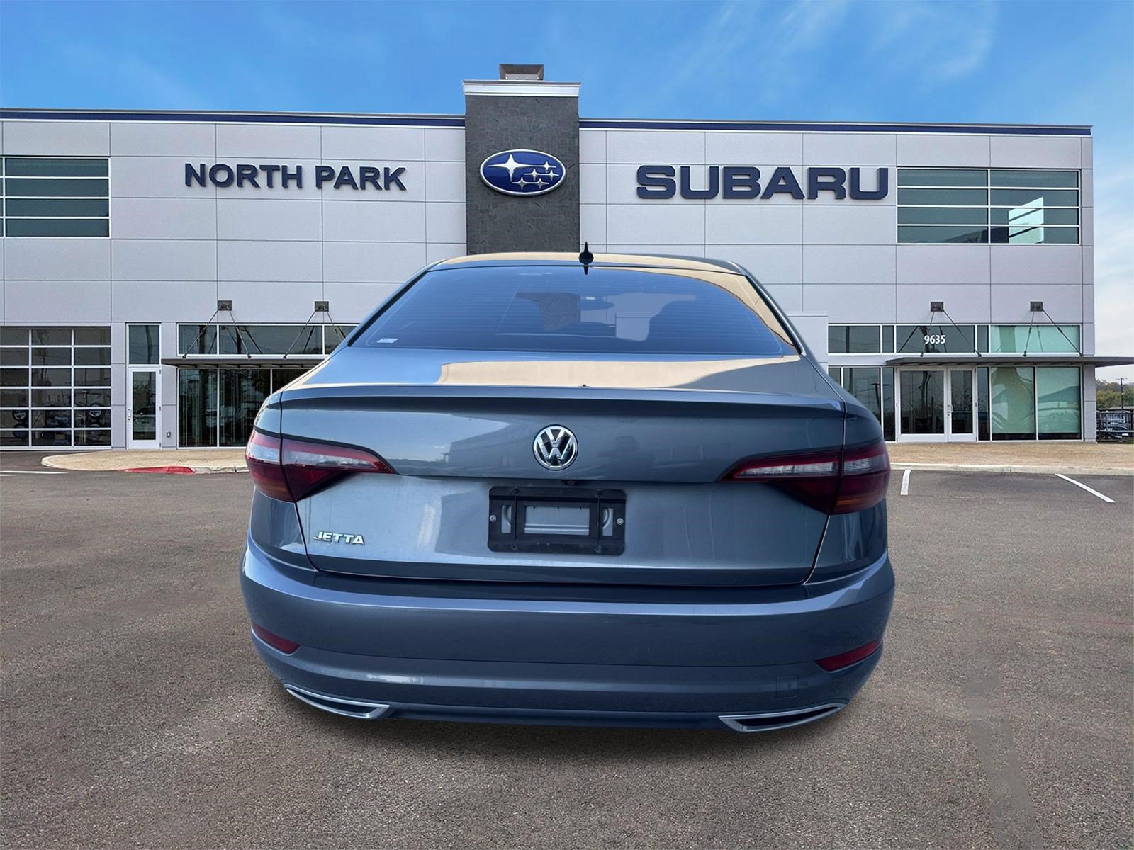 Used 2019 Volkswagen Jetta R-Line FWD image 4