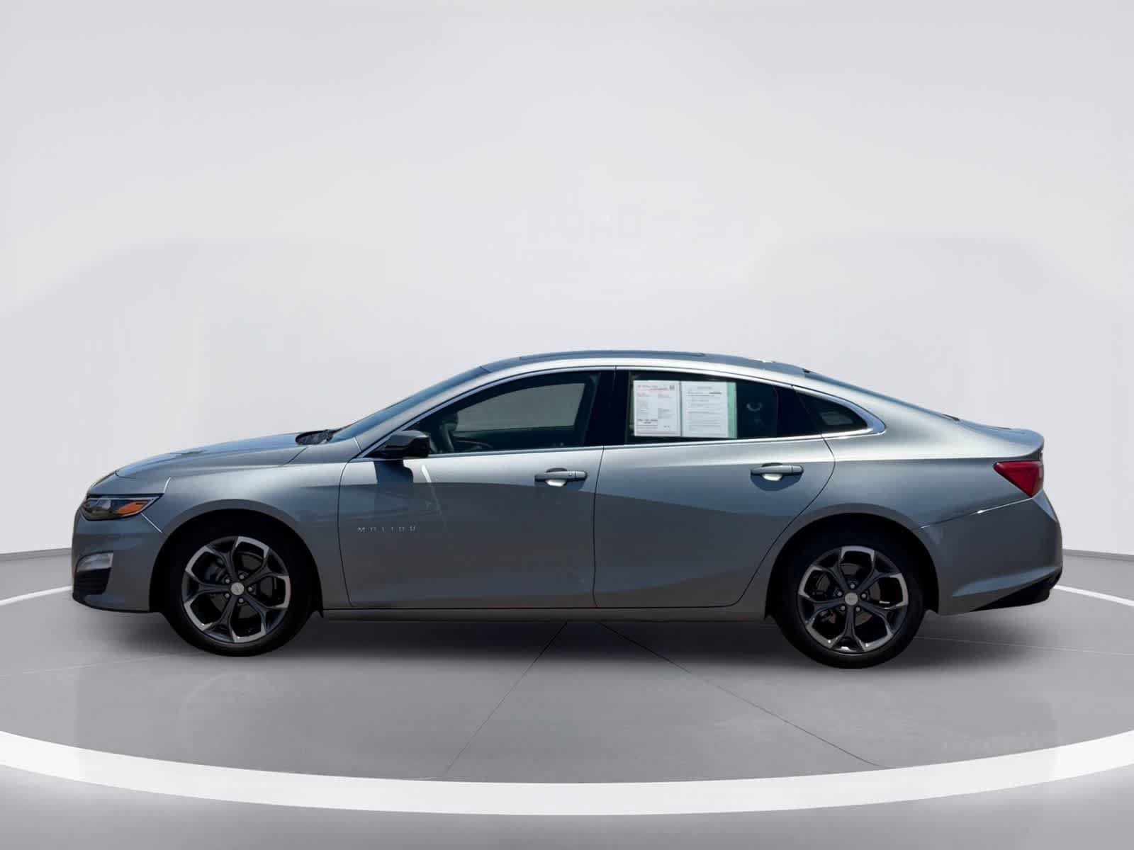 Used 2024 Chevrolet Malibu LT FWD image 3