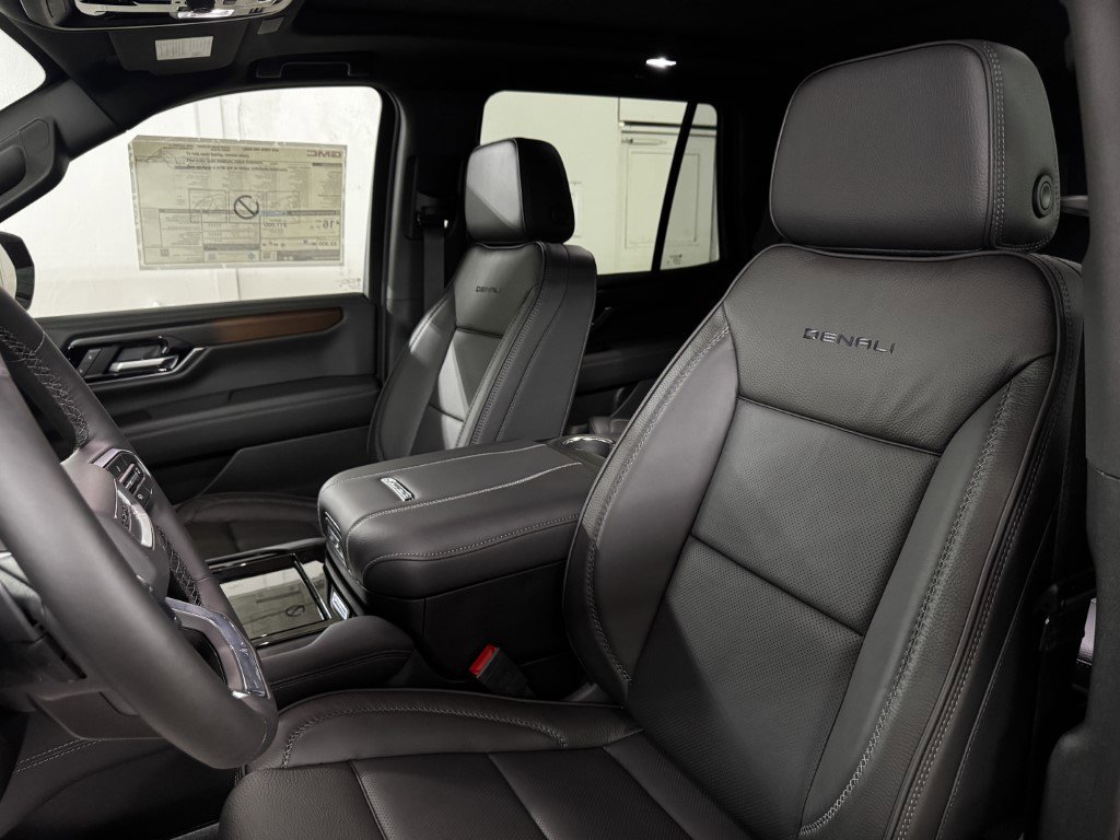 New 2026 GMC Yukon Denali w/ Sun & Power Step Package image 18