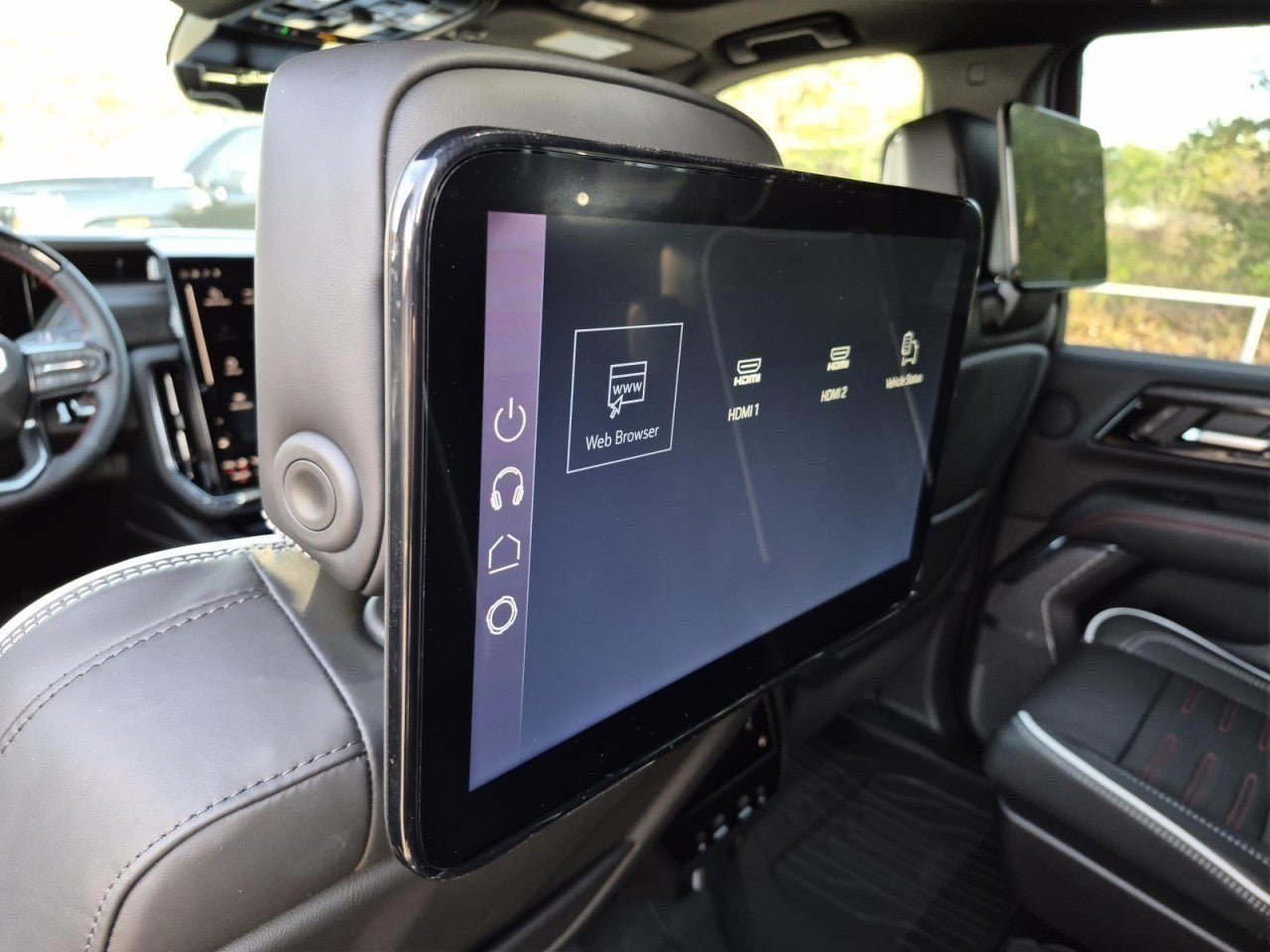 New 2026 GMC Yukon XL AT4 Ultimate AWD/4WD image 13