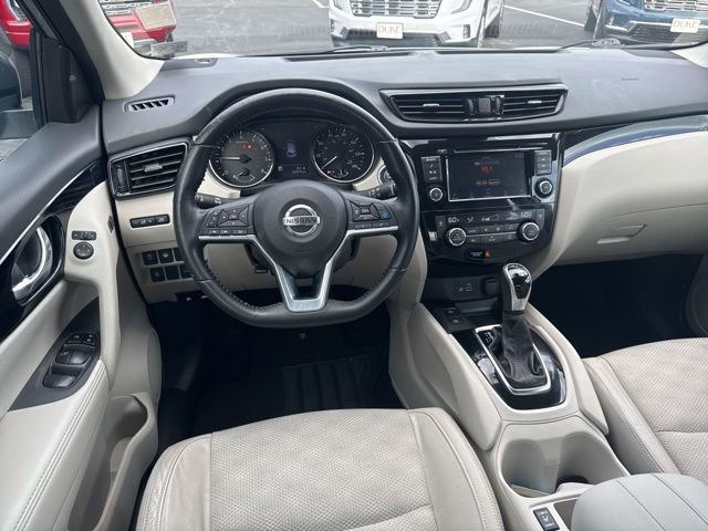 Used 2021 Nissan Rogue Sport SV w/ Technology Package FWD image 6