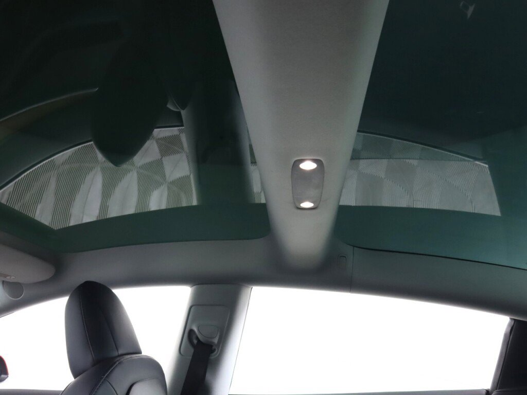 Used 2023 Tesla Model 3 Standard Range image 28