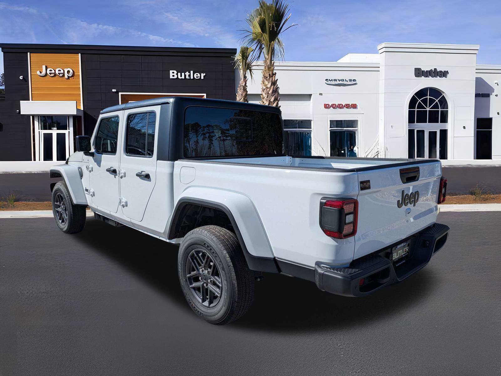 New 2026 Jeep Gladiator Sport image 4