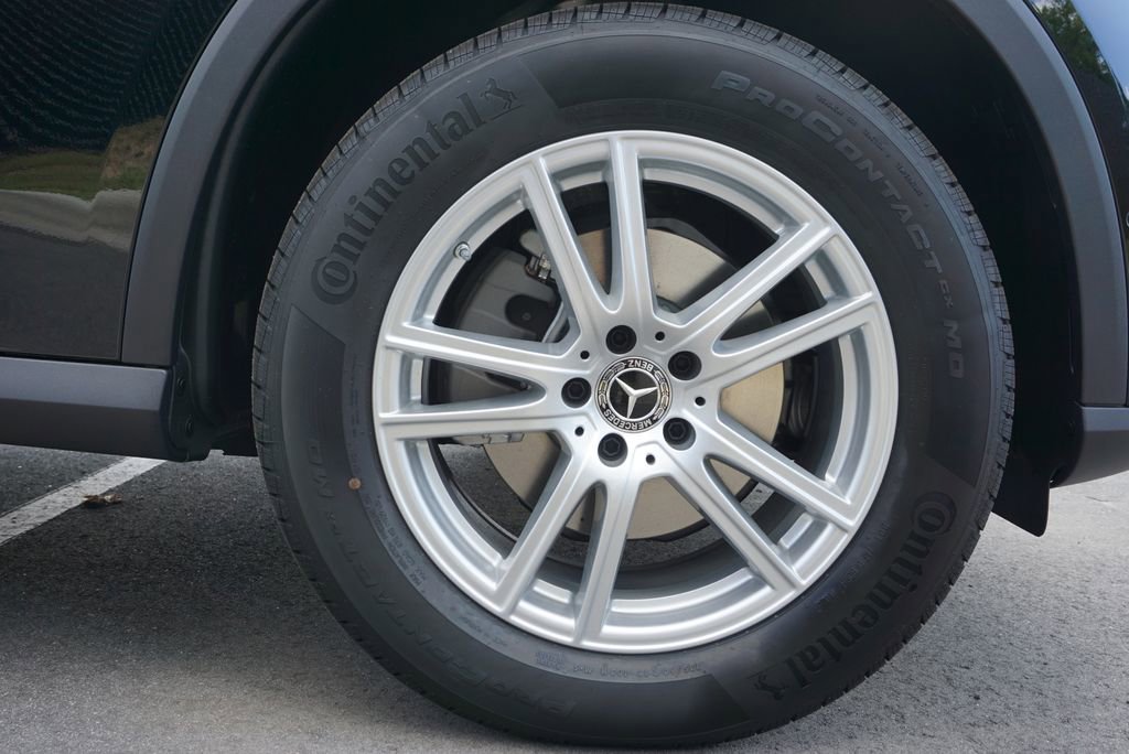 Certified 2025 Mercedes-Benz GLC 300 4MATIC image 17