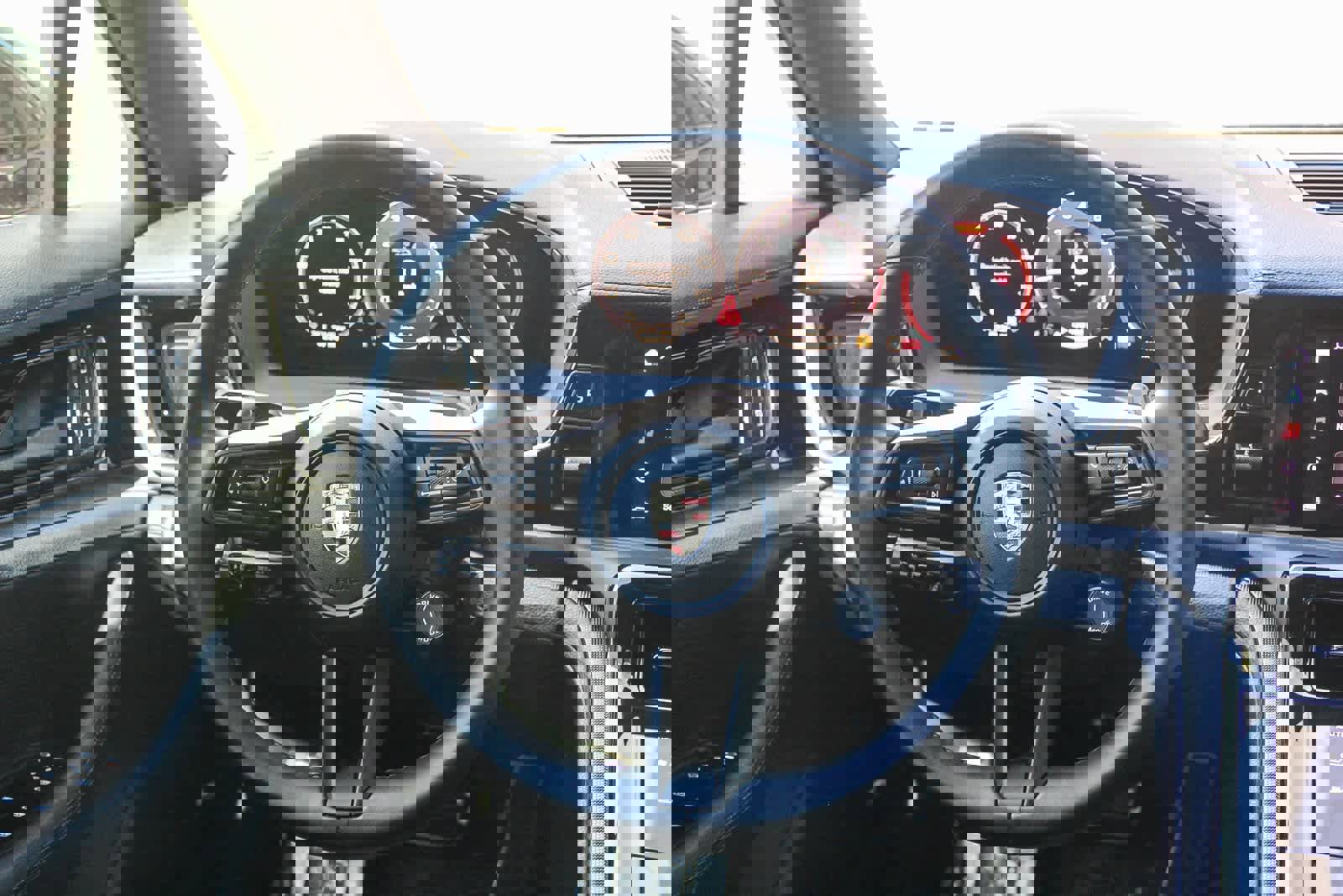 Used 2025 Porsche Panamera 4 image 15