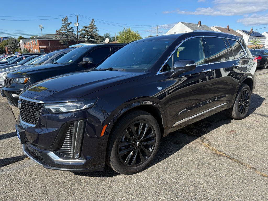 Used 2022 Cadillac XT6 Premium Luxury w/ Technology Package image 1
