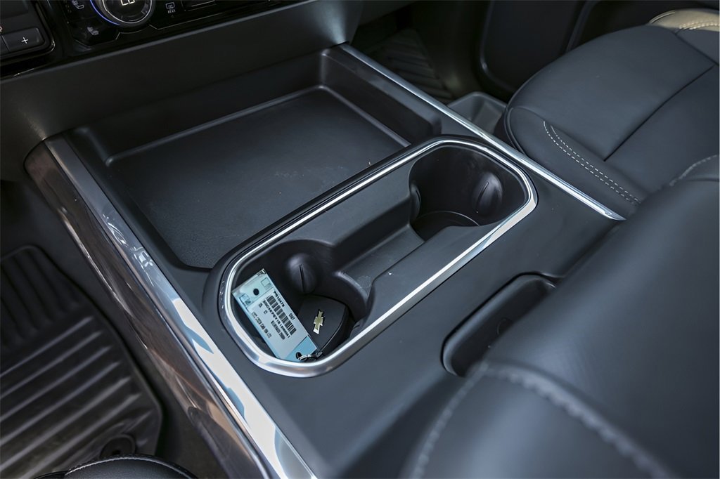 Used 2025 Chevrolet Silverado 2500 LTZ w/ LTZ Convenience Package image 23