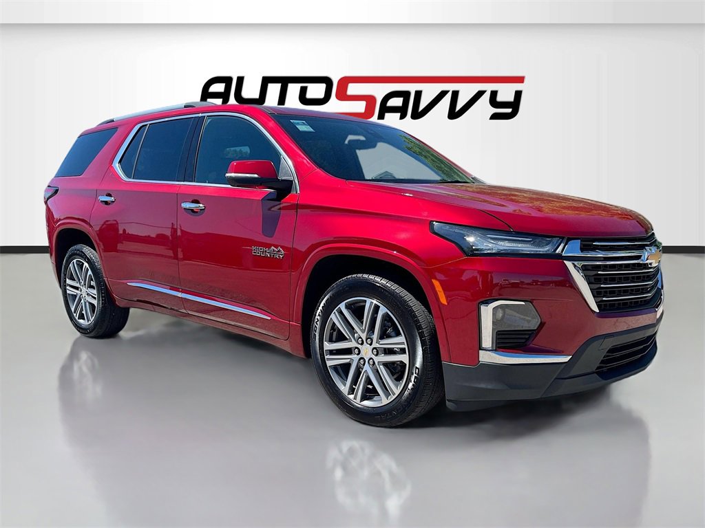 Used 2023 Chevrolet Traverse High Country image 1