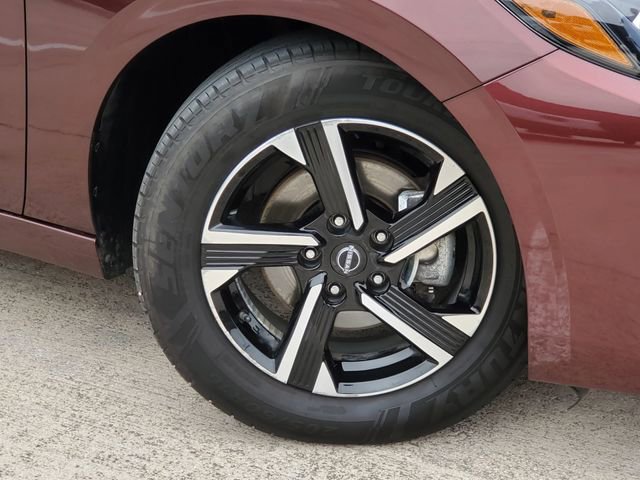 Used 2024 Nissan Sentra SV FWD image 2