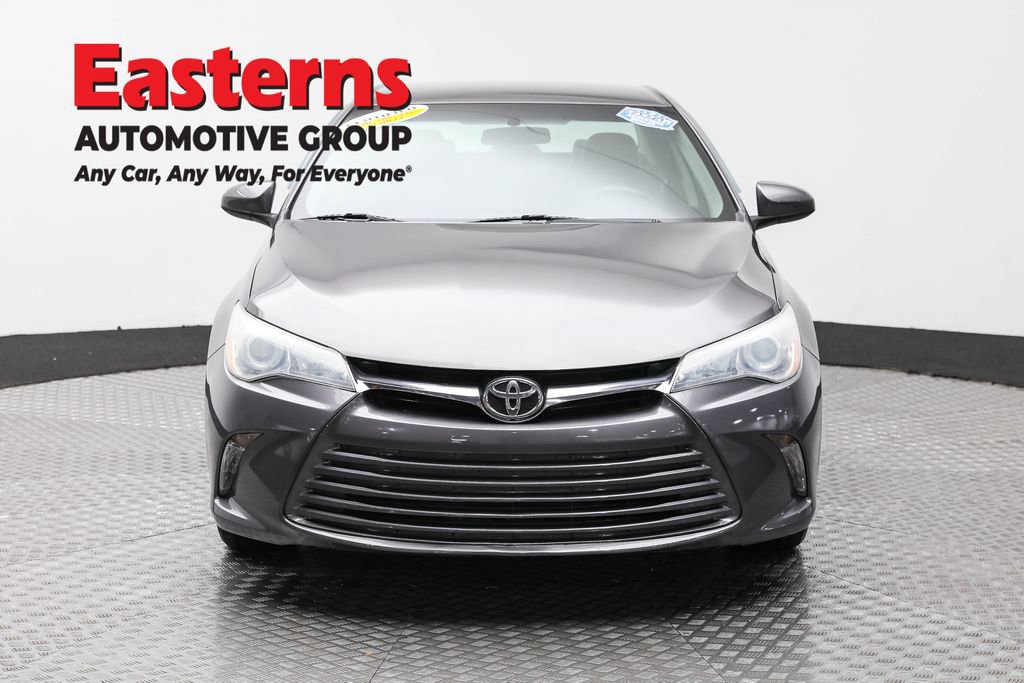 Used 2016 Toyota Camry XLE FWD image 2