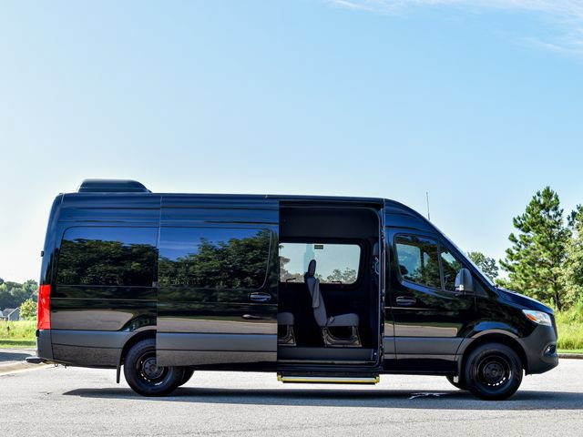 Used 2020 Mercedes-Benz Sprinter 2500 image 10