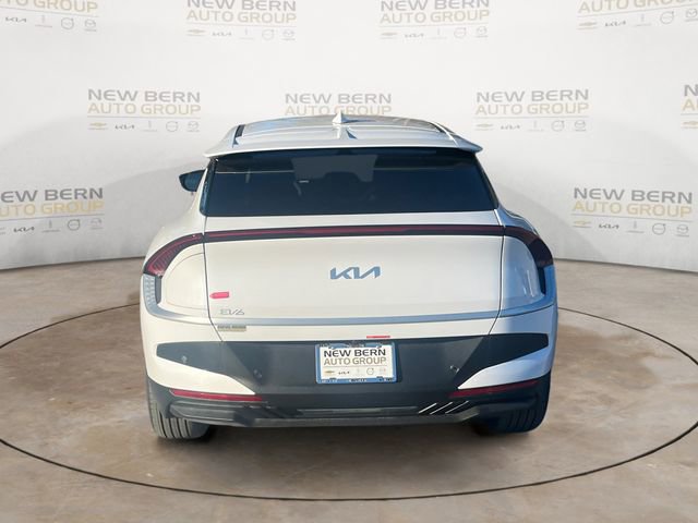 New 2025 Kia EV6 Light w/ Light LR Technology Package RWD image 4