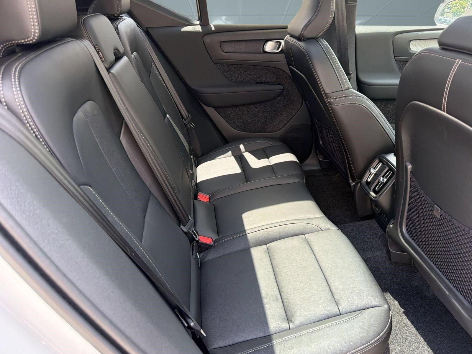 New 2026 Volvo XC40 B5 Core w/ Protection Package Premier AWD/4WD image 30