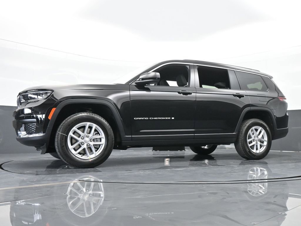 Used 2024 Jeep Grand Cherokee L Laredo w/ Luxury Tech Group I image 44