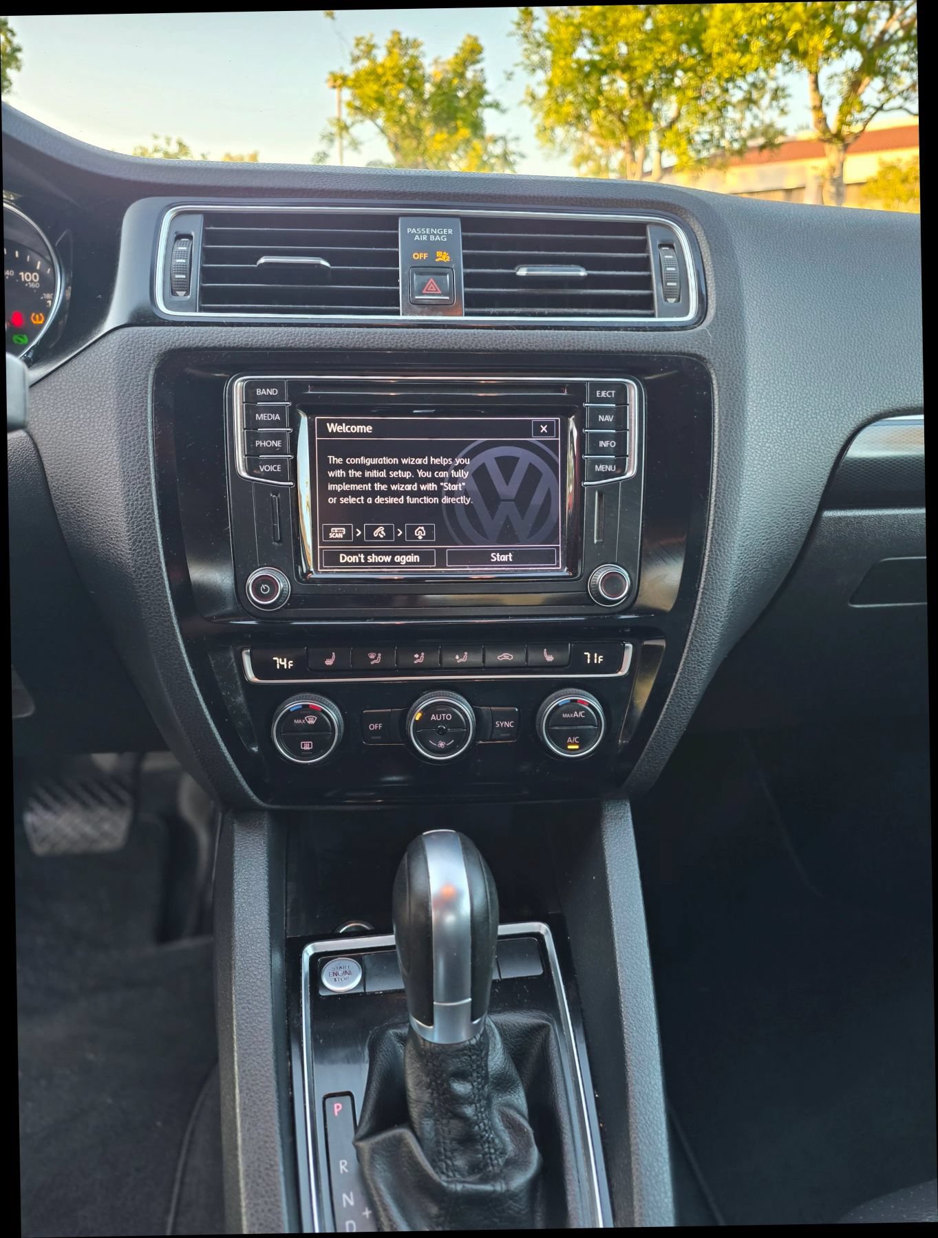 Used 2017 Volkswagen Jetta SEL FWD image 21