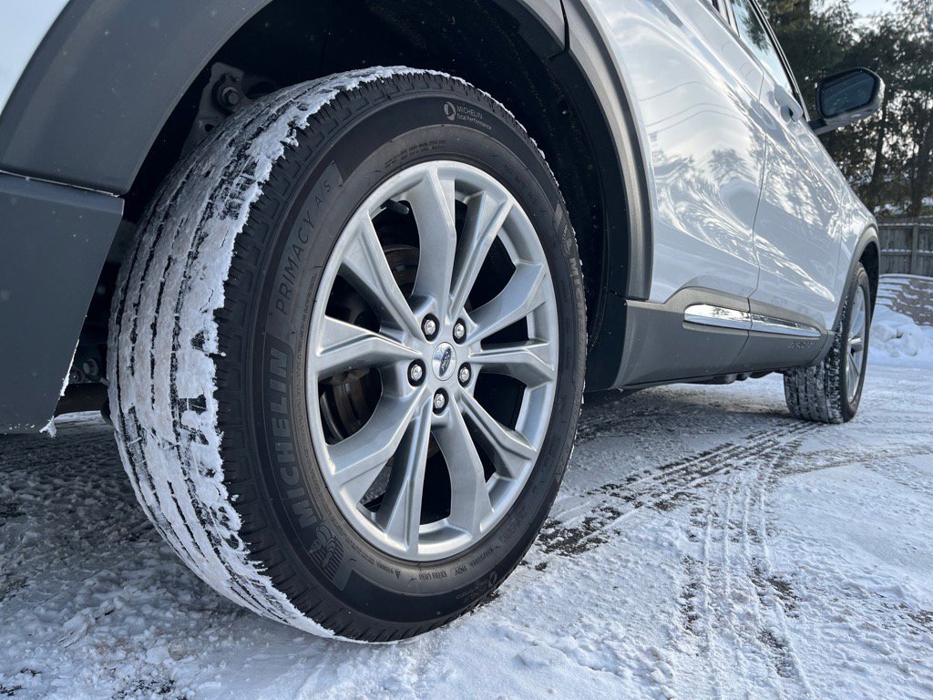 Used 2022 Ford Explorer Limited w/ Equipment Group 301A image 7